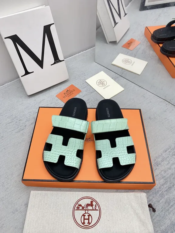 Hermes Shoe