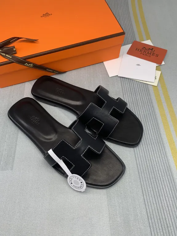 Hermes Shoe