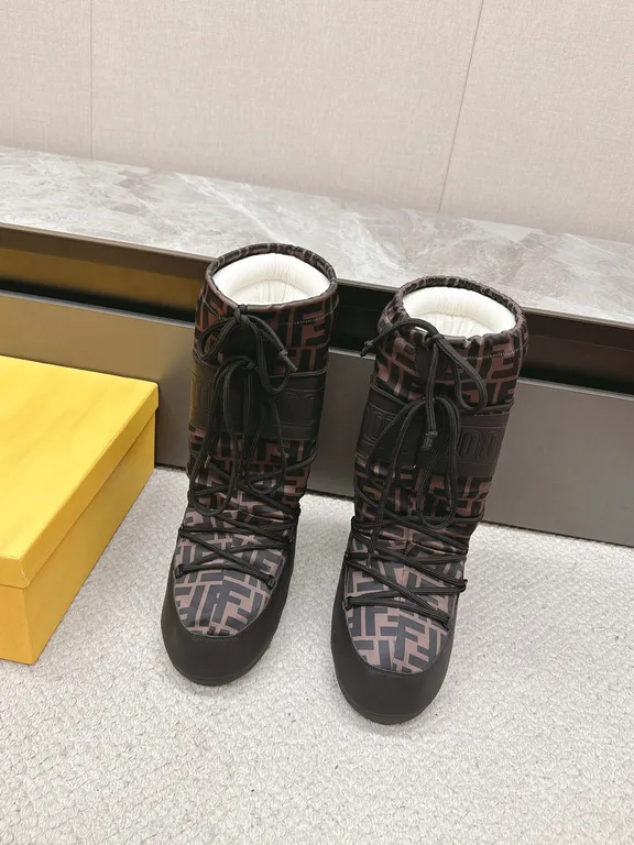 Fendi Shoe