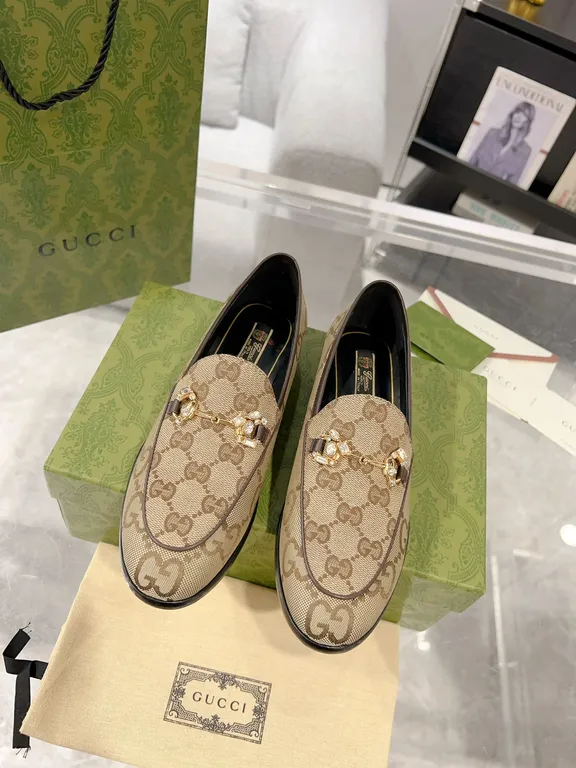 Gucci Shoe