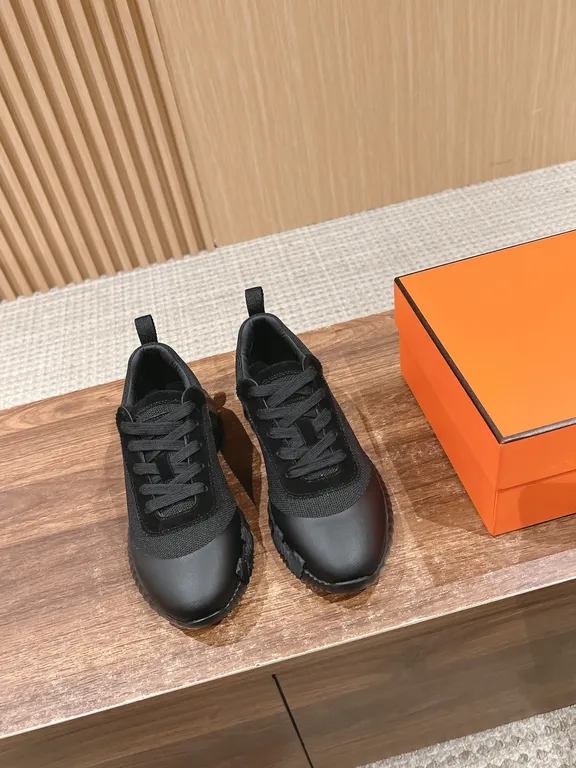 Hermes Shoe