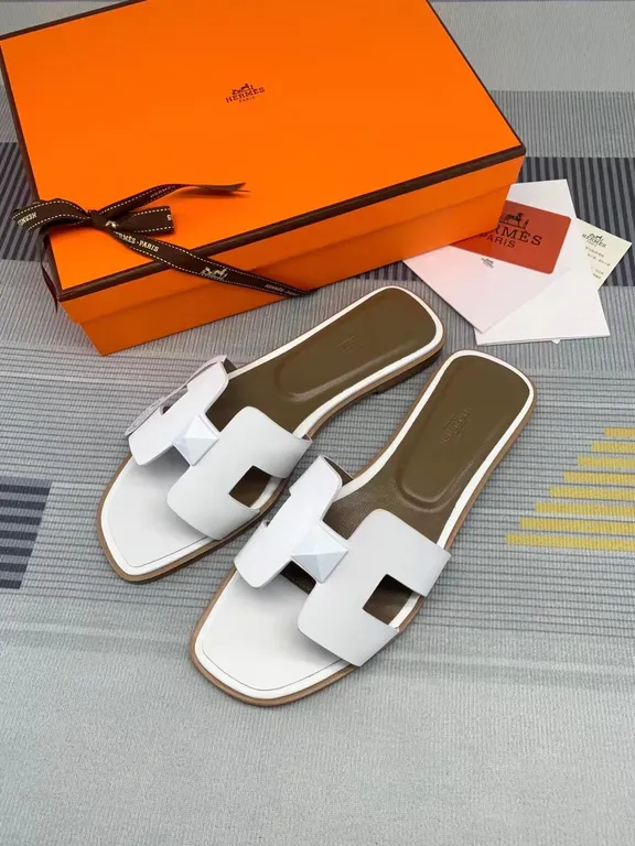 Hermes Shoe