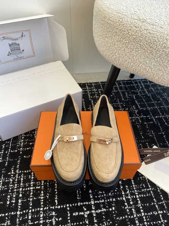 Hermes Shoe