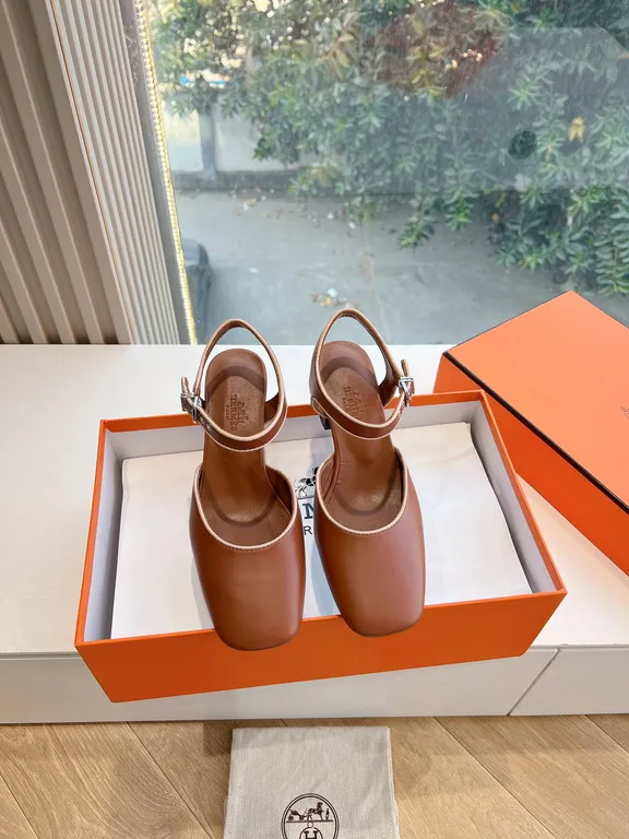 Hermes Shoe