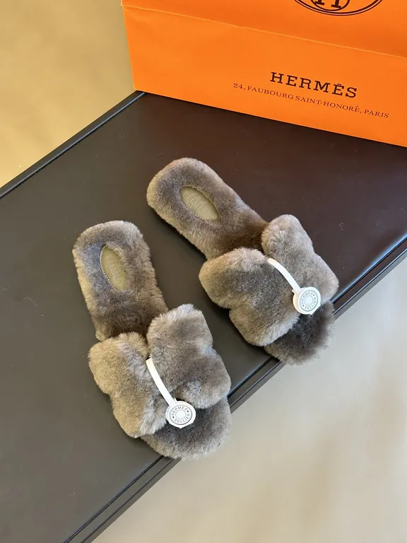 Hermes Shoe