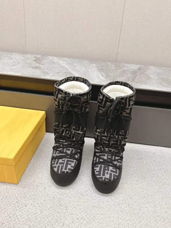 Fendi Shoe