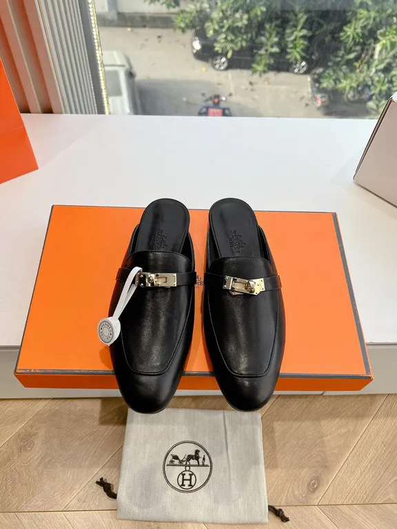 Hermes Shoe