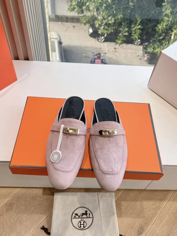 Hermes Shoe