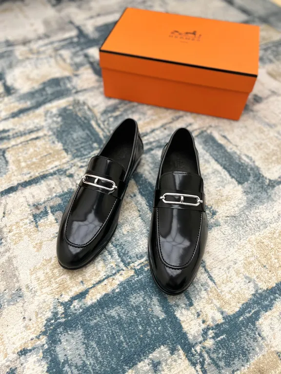 Hermes Shoe