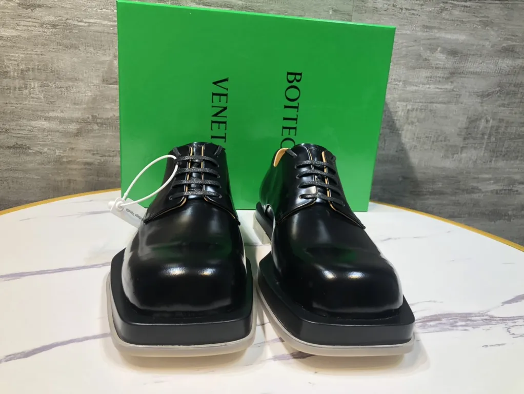 Bottega Veneta Shoe