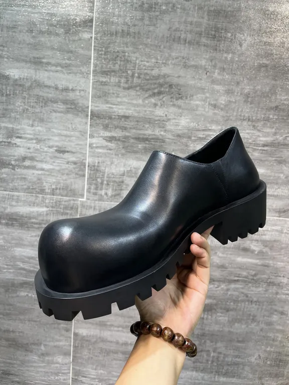 Balenciaga Shoe