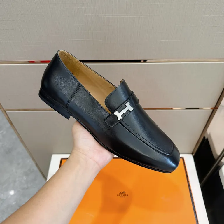 Hermes Shoe