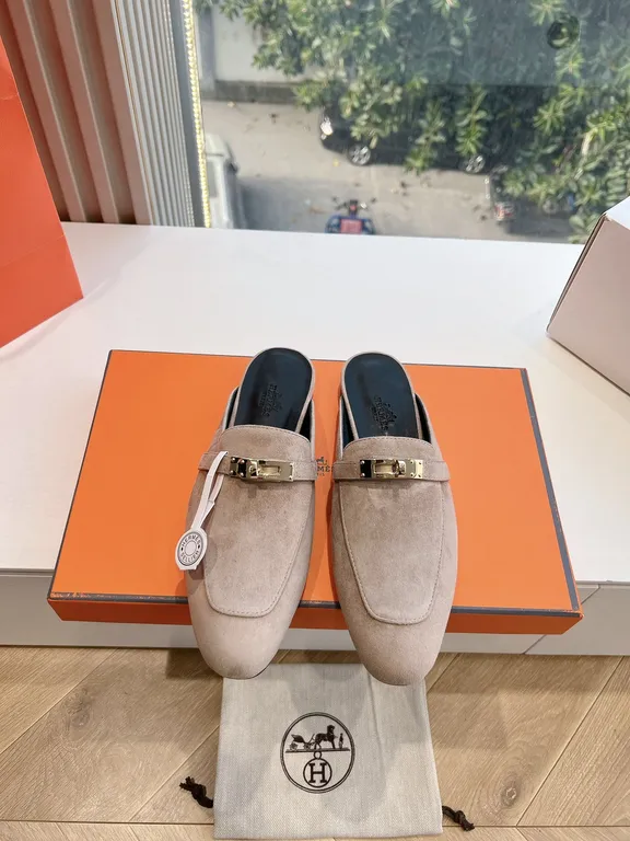 Hermes Shoe