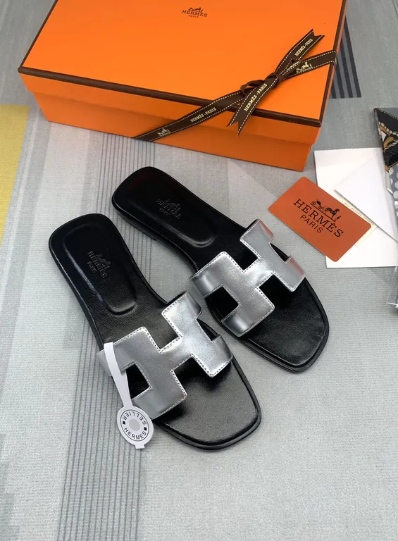 Hermes Shoe