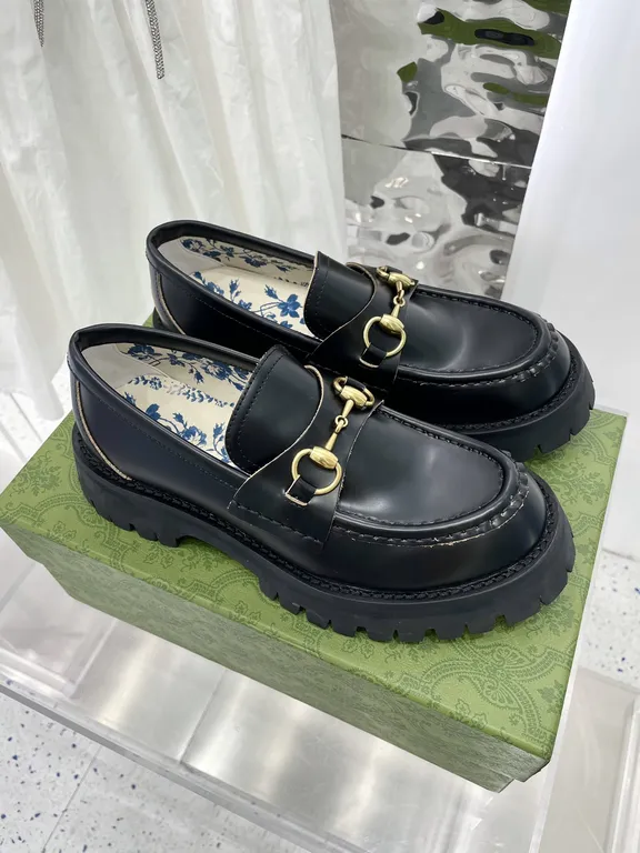 Gucci Shoe