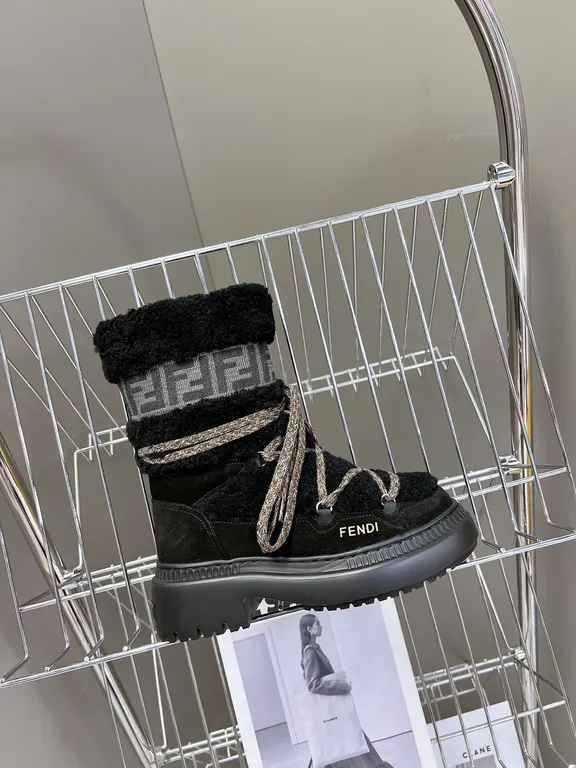 Fendi Shoe