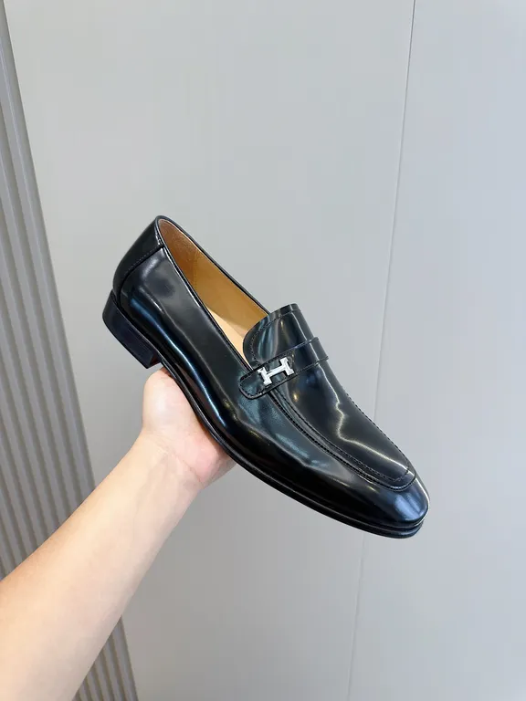 Hermes Shoe