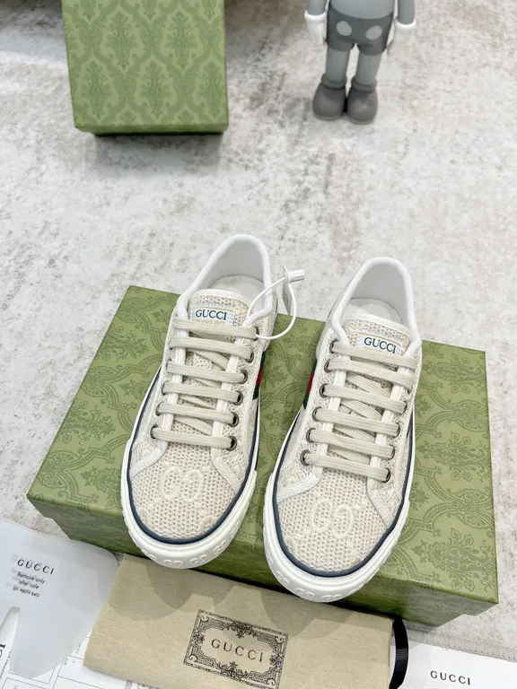 Gucci Shoe