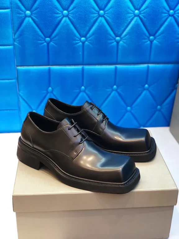 Balenciaga Shoe