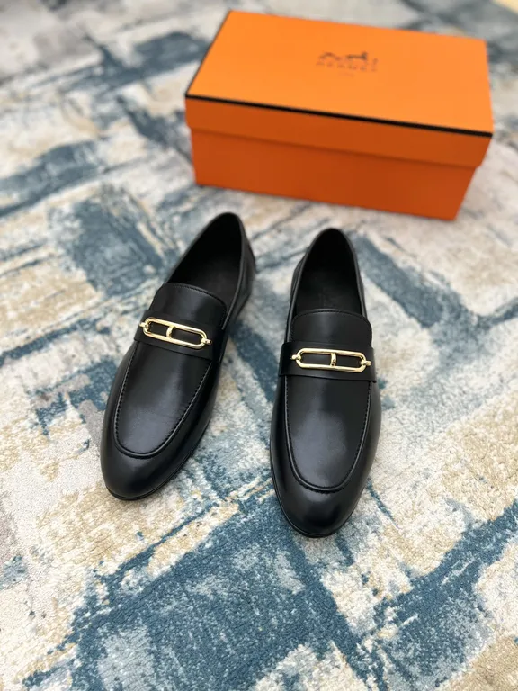 Hermes Shoe