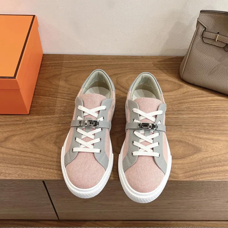 Hermes Shoe