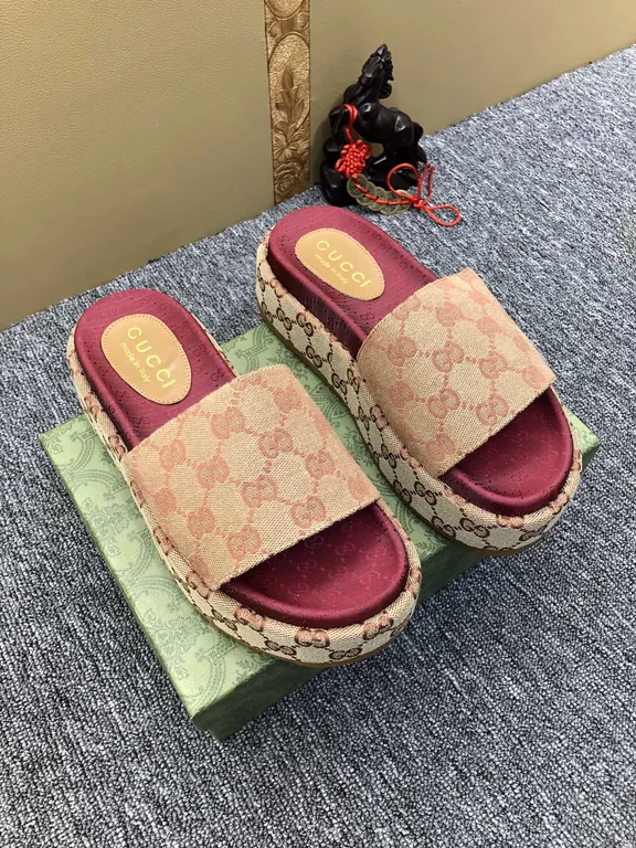 Gucci Shoe