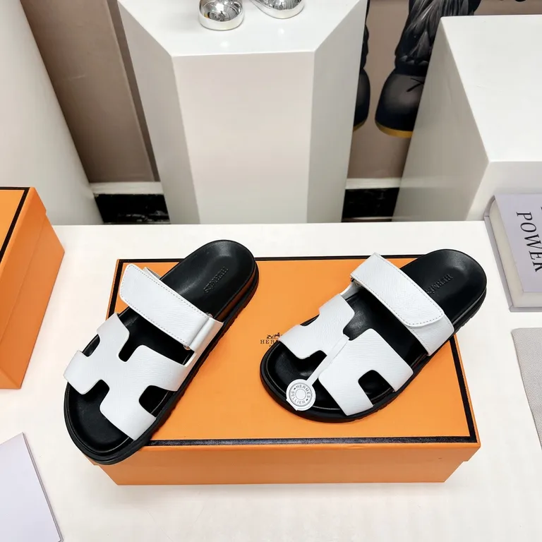 Hermes Shoe