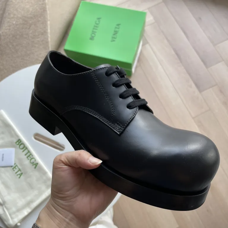 Bottega Veneta Shoe