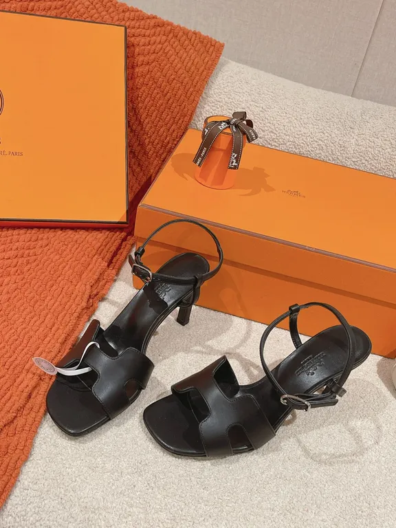 Hermes Shoe