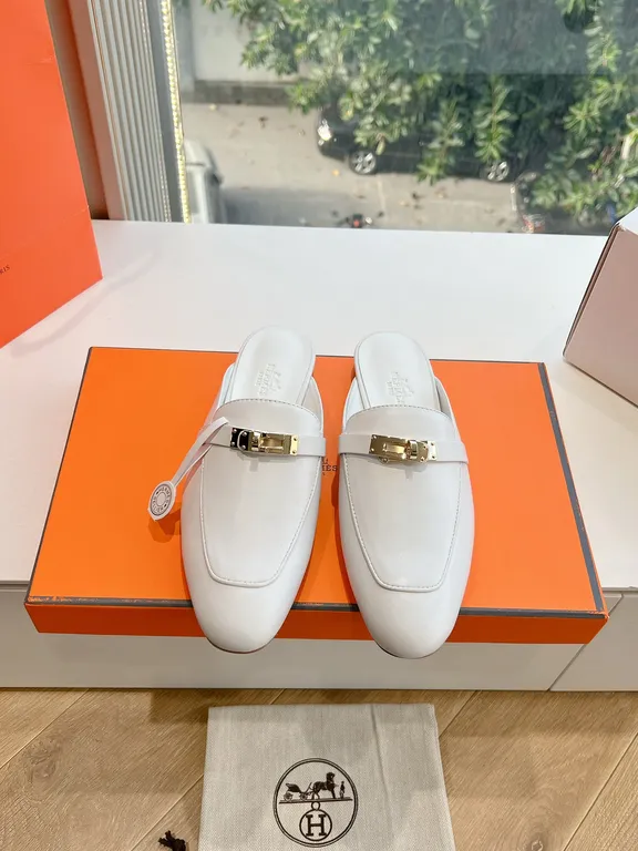 Hermes Shoe