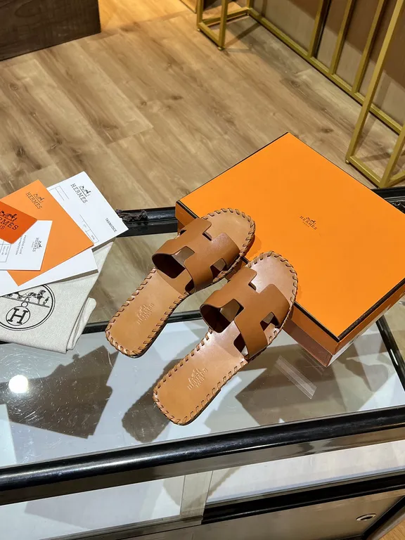 Hermes Shoe