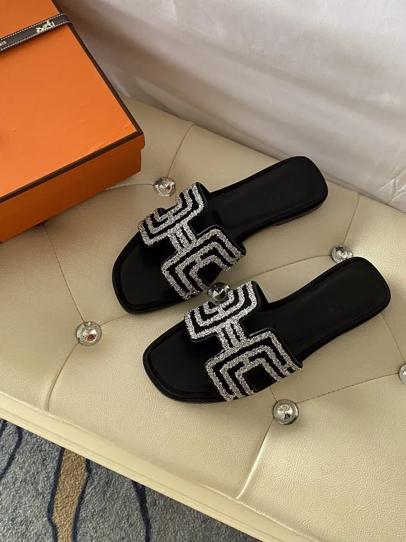 Hermes Shoe