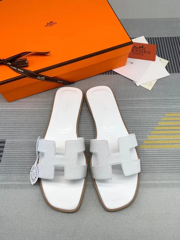 Hermes Shoe